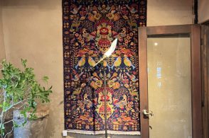 ライオンギャッベ シラーズ産・ペルシャ絨毯／Size:111×81／大阪